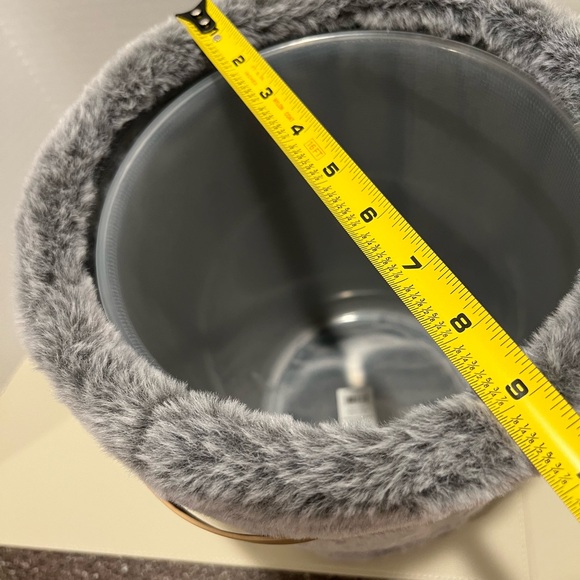 UGG Soft Gray Faux Fur Basket with Removable Inner Plastic Liner - Picture 5 of 7